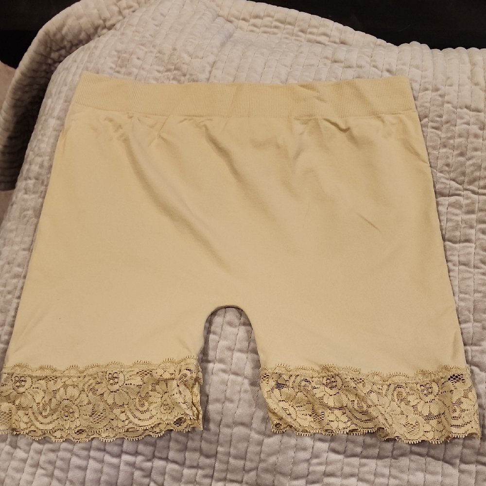 Cream Lace Trim Shorts